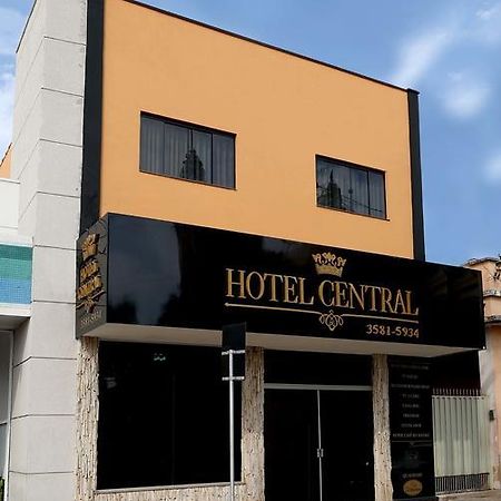 Hotel Central Pôrto Ferreira Esterno foto